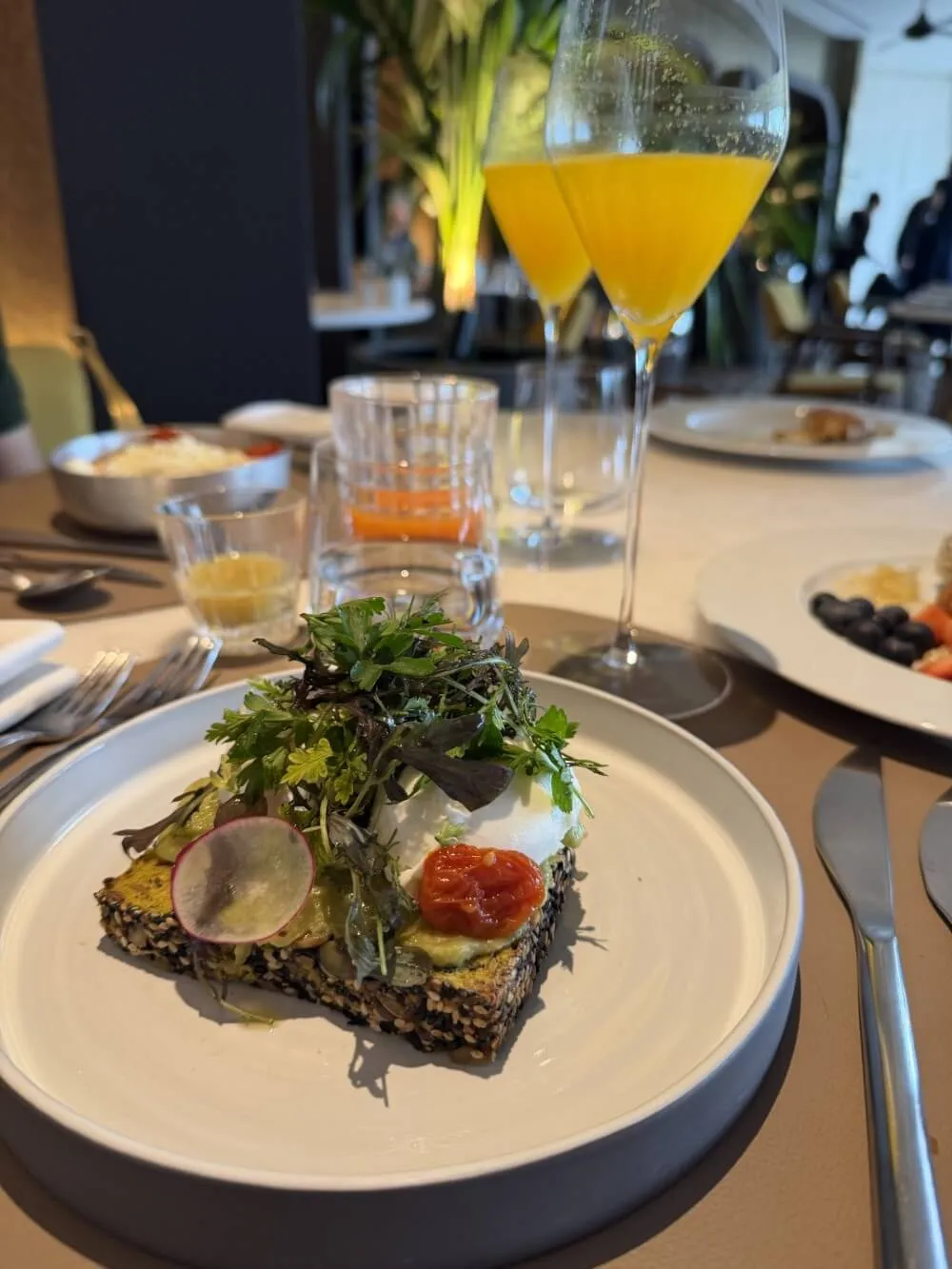 Brunch mit Mimosa