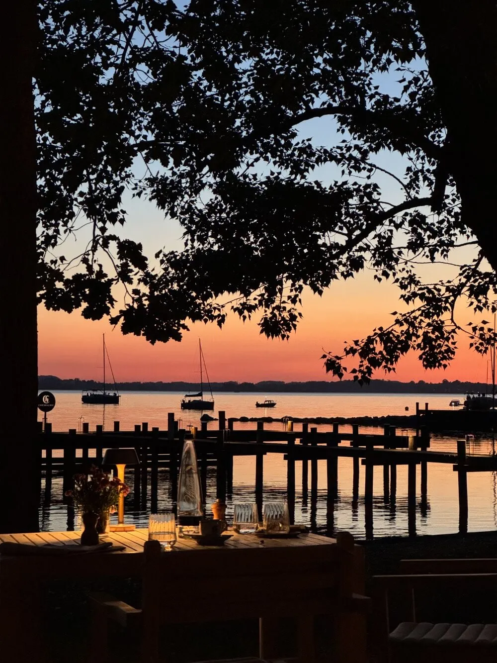 Sonnenuntergang am Chiemsee, Chiemgauhof