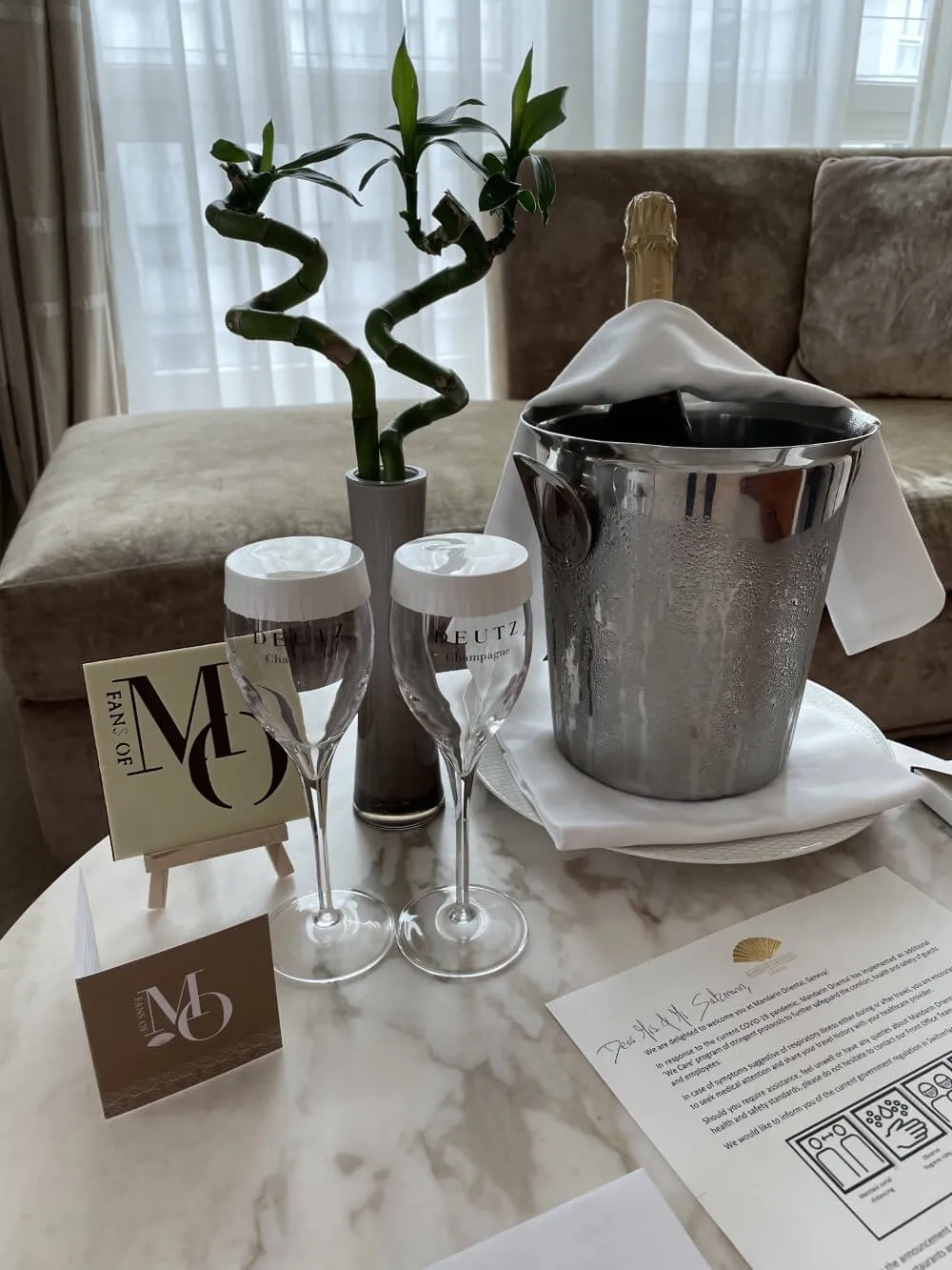 Willkommens-Champagner im Mandarin Oriental Genf